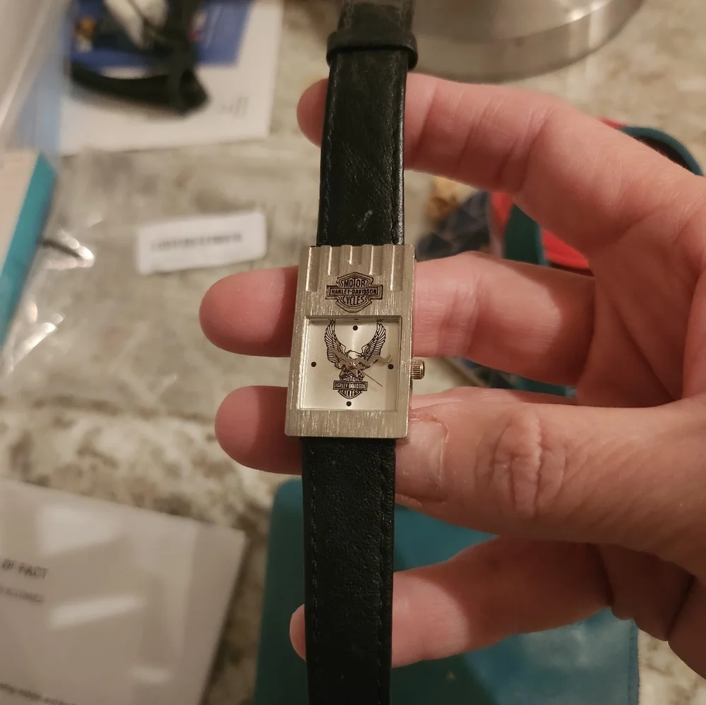 Authentic Harley Davidson woman watch. - Picture 2 of 4